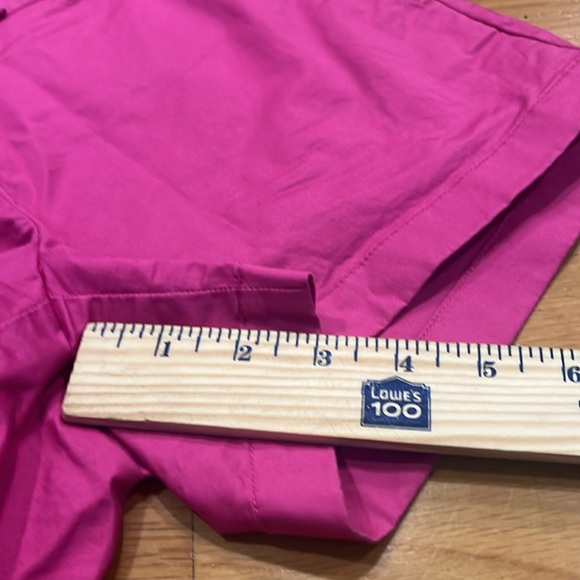Vineyard vines women’s fushia shorts  size 4. - Picture 5 of 9